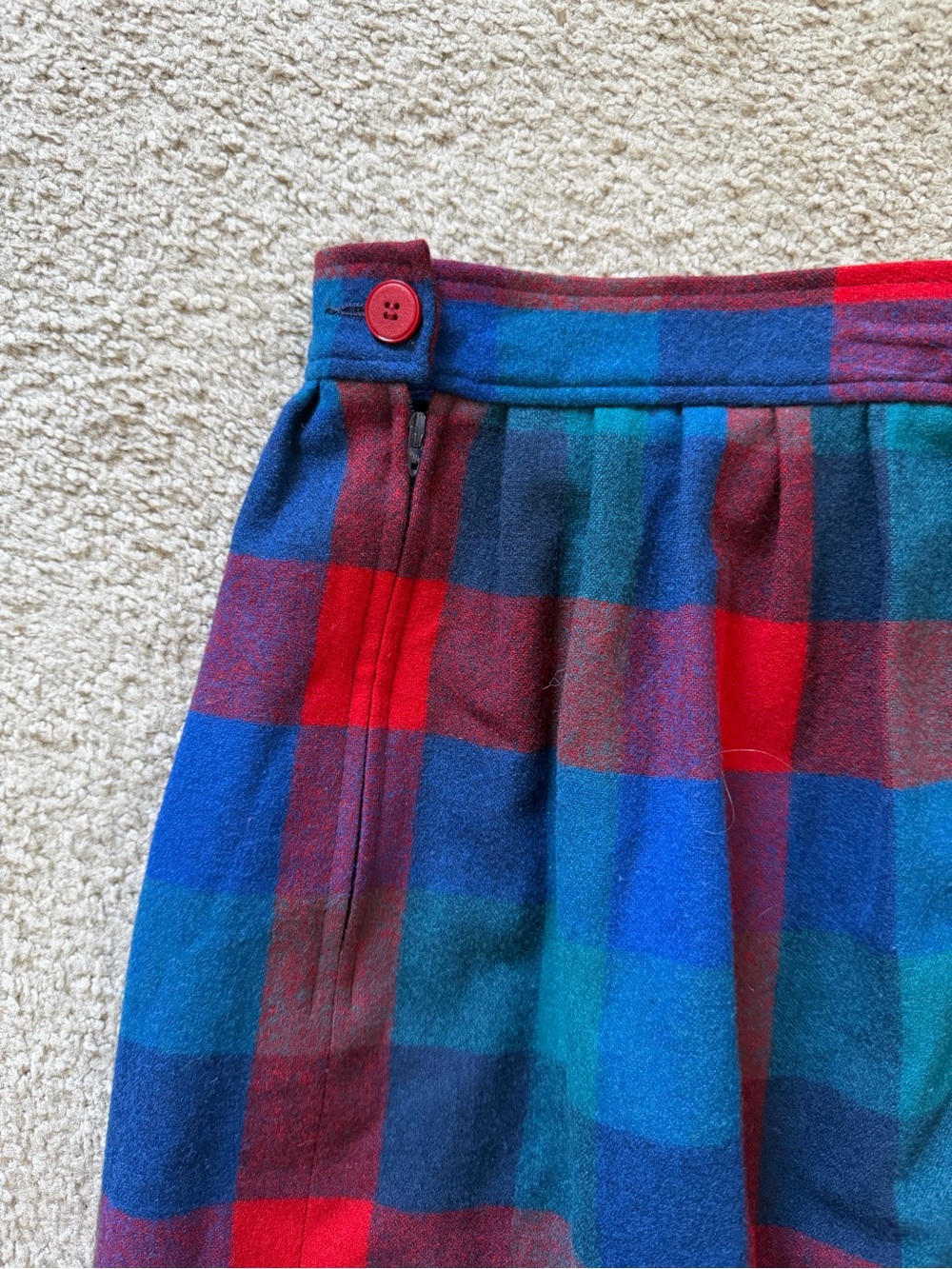 VTG ~ 1980s ~ Pendleton ~ Multicolor Plaid A-Line Skirt ~ Wool ~ Pocket ~ Size 8 - Picture 3 of 7